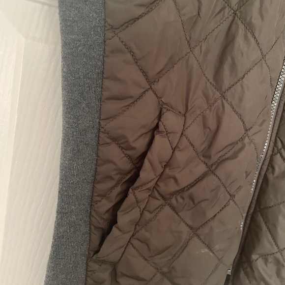 Banana Republic Quilted Vest - Picture 3 of 5